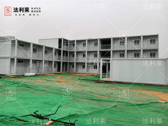 北京萬興建筑集團項目41間集裝箱房安裝完畢